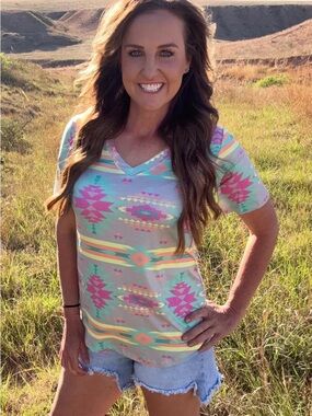 NWT - STERLING KREEK AZTEC DAYDREAM TOP